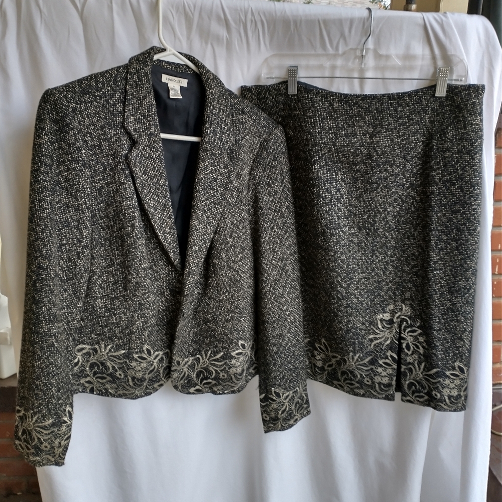 Fully lined two piece suit